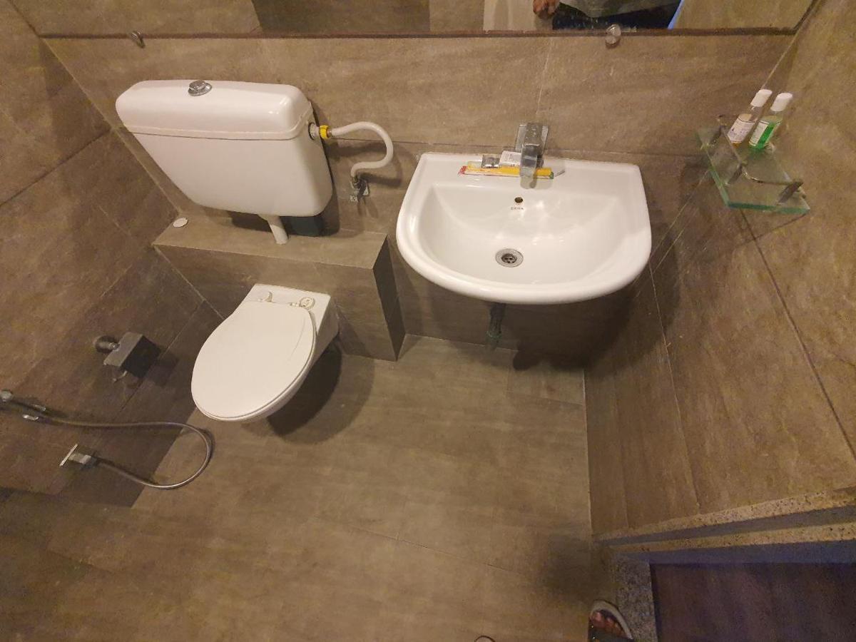 Weekend Address Managed By P.C Homes Σουράτ Εξωτερικό φωτογραφία
